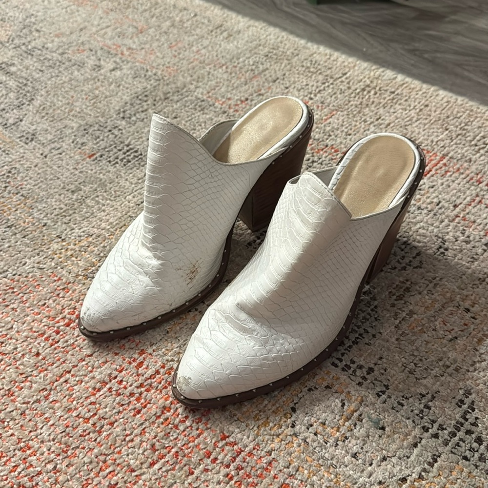 Chinese laundry shoe